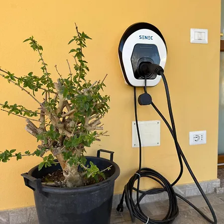 Casa Cruccas Bed & Breakfast *